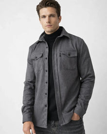 Hemdjacke für Herren mit Klappen-Brusttaschen und einfarbigem Pastellton in Dunkelgrau