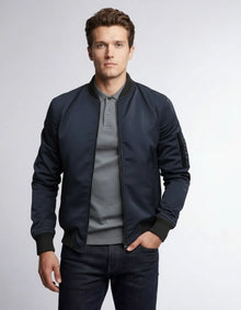Leichte Bomberjacke für Herren mit Rippbündchen und kragenlosem Design in Navy