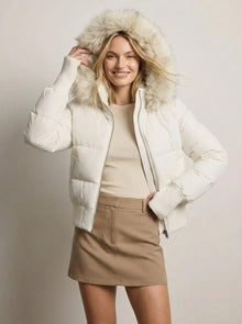 Kurze Jacke für Damen mit hohem Kragen und abnehmbarer Kapuze in Weiß