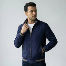 Blouson für Herren in Regular Fit mit Frontreißverschluss und Stehkragen in Dunkelblau