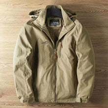 Elias | Herren Regenjacke im klassischen Outdoor-Stil in Khaki