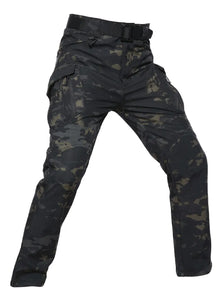 Ben | Herren Robuste Outdoor-Hose mit Taschensystem in Militärgrün