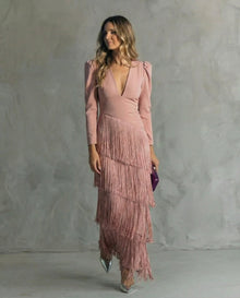 Nipuni - Elegantes Kleid Mit Fransenärmeln in Rosa