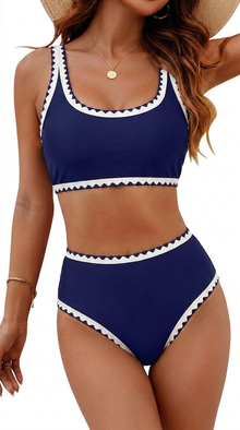 AMELIA | Dein selbstbewusster Bauch-Weg-Bikini in Marineblau