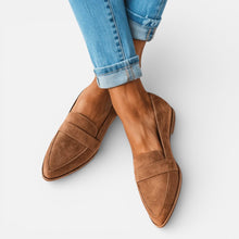 Orthopädische Damen Loafer mit Leopardenmuster und spitzer Form in Khaki