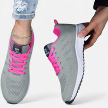 Atmungsaktive Sneaker mit Strickdesign in Grau