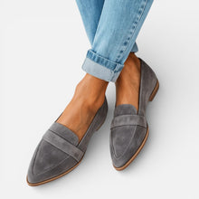 Orthopädische Damen Loafer mit Leopardenmuster und spitzer Form in Grau