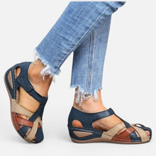 Damen Sandalen mit Riemen und Klettverschluss in Blau