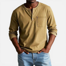 Herren Langarmshirt mit Knopfleiste und Brusttasche in Khaki