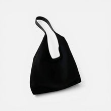 Damen Schultertasche aus Kunstleder mit großem Volumen in Schwarz