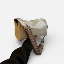 Damen Umhängetasche mit Reißverschluss und verstellbarem Gurt in Beige