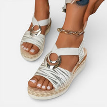 Orthopädische Damen Sandalen mit Keilsohle und Zierdetail in Weiß
