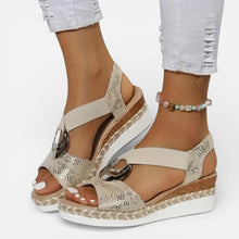 Orthopädische Damen Sandalen mit Keilsohle und Zierdetail in Beige