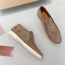 Herren-Slipper aus Wildleder zum Hineinschlüpfen in Khaki