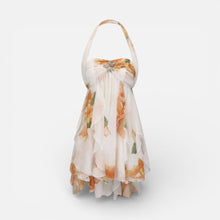 Kurzes Neckholderkleid mit Volants und Blumenmuster in Weiß