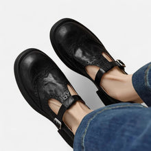 Damen Leder Slipper mit Schnalle in Schwarz