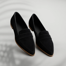 Yvonne – Damen-Slipper aus Wildleder in Schwarz