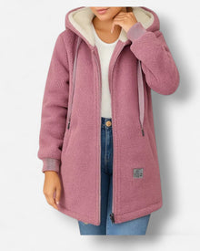 Fleecejacke mit Kapuze für Damen mit weichem Flauschfutter in hüftbedeckender Form in Rosa