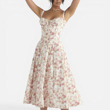 Midikleid mit Blumenmuster und Beinschlitz in Rosa
