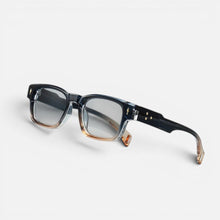 Eckiges Gestell Kunststoff Verlaufsgläser Sonnenbrille in Weiß