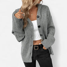 Strickjacke mit Knopfleiste in Grau