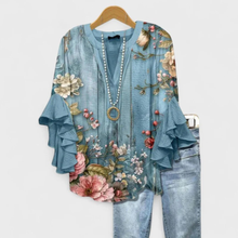 Ina | Florale Damenbluse mit V-Ausschnitt in Blau Blumenmuster