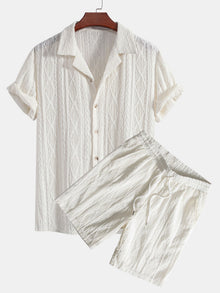 Geometrisches Jacquard-Kubanisches Hemd mit Ösen & strukturierte Shorts mit Futter in Beige