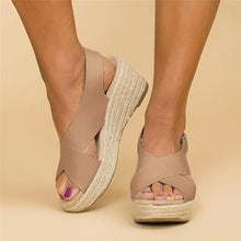 Damen Überkreuzten Riemen Keilabsatz Sandalen in Braun