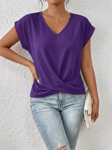 Nora | Lässiges T-Shirt mit V-Ausschnitt Womens in Lila