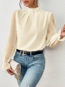 Nathalie - Elegante Bluse mit plissierten Ärmeln in Creme