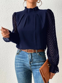 Nathalie - Elegante Bluse mit plissierten Ärmeln in Dunkelblau