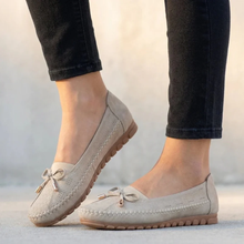 Lorelei | Damen Klassische Loafer Schuhe Perforiert in Cremefarben