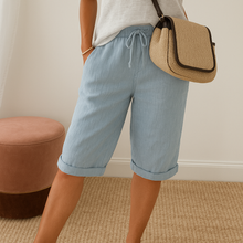 Aaliyah - Damen Shorts mit Bindegürtel in Himmelblau