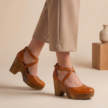 Maira | Bequeme Damen Sandalen mit Absatz und Plateau in Rot