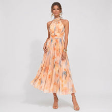 Wadenlanges Kleid in A-Linie aus Chiffon mit Blumenprint in Koralle