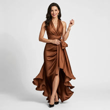 Maxi Wickelkleid mit Vokuhila Schnitt und Bindegürtel aus Satin in Braun