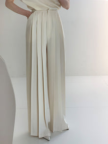 Nicole – Elegante, hoch taillierte Plisseehose mit weitem Bein für Damen in Aprikose