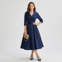 Elegantes Midikleid langarm für Hochzeitsgäste in Wickeloptik in Dunkelblau