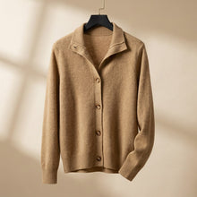 Skye | Klassischer Cardigan mit Knöpfen in Braun