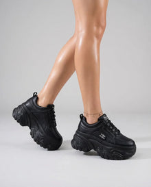 Chunky Sneaker für Damen mit Memory Foam in bequemer Weite in Schwarz