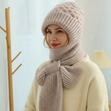 Frieda - Fleecegefütterte Mütze und Windschutzschal in Beige