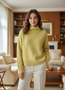 Oversize-Rollkragenpullover in Gelb