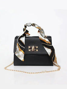Alina – Schicke Handtasche mit Schal-Detail in Schwarz