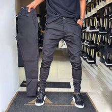 Sommerfeld | Slim-Fit Freizeithose (1 kaufen, 1 gratis dazu) in Schwarz