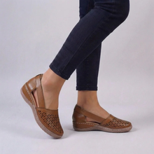 Wilhelmina | Damen Schlichte Leichte Sandalen in Braun