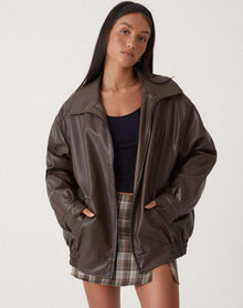 Sophia – Lässige Oversize-Jacke aus Leder in Braun
