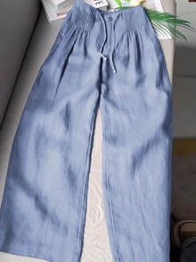 Lena | Zeitlose Weitbeinige Sommerhose in Blau