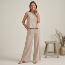 Zweiteiler für Damen aus Leinen mit weiter Hose und ärmellosem Top in Sandbeige